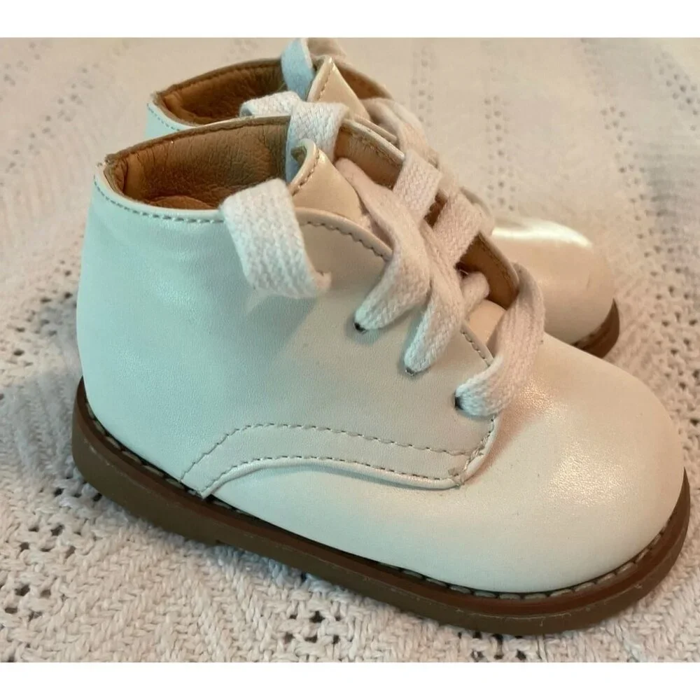White Leather High top Walking Shoe Toddler Lace-Up Size 5 By‎ Josmo